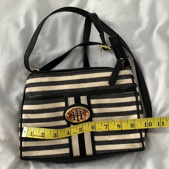 Tommy Hilfiger Purse - Picture 4 of 5